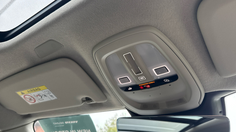 Volvo XC40 2.0 B3P Ultra Dark 5dr Auto Petrol Estate